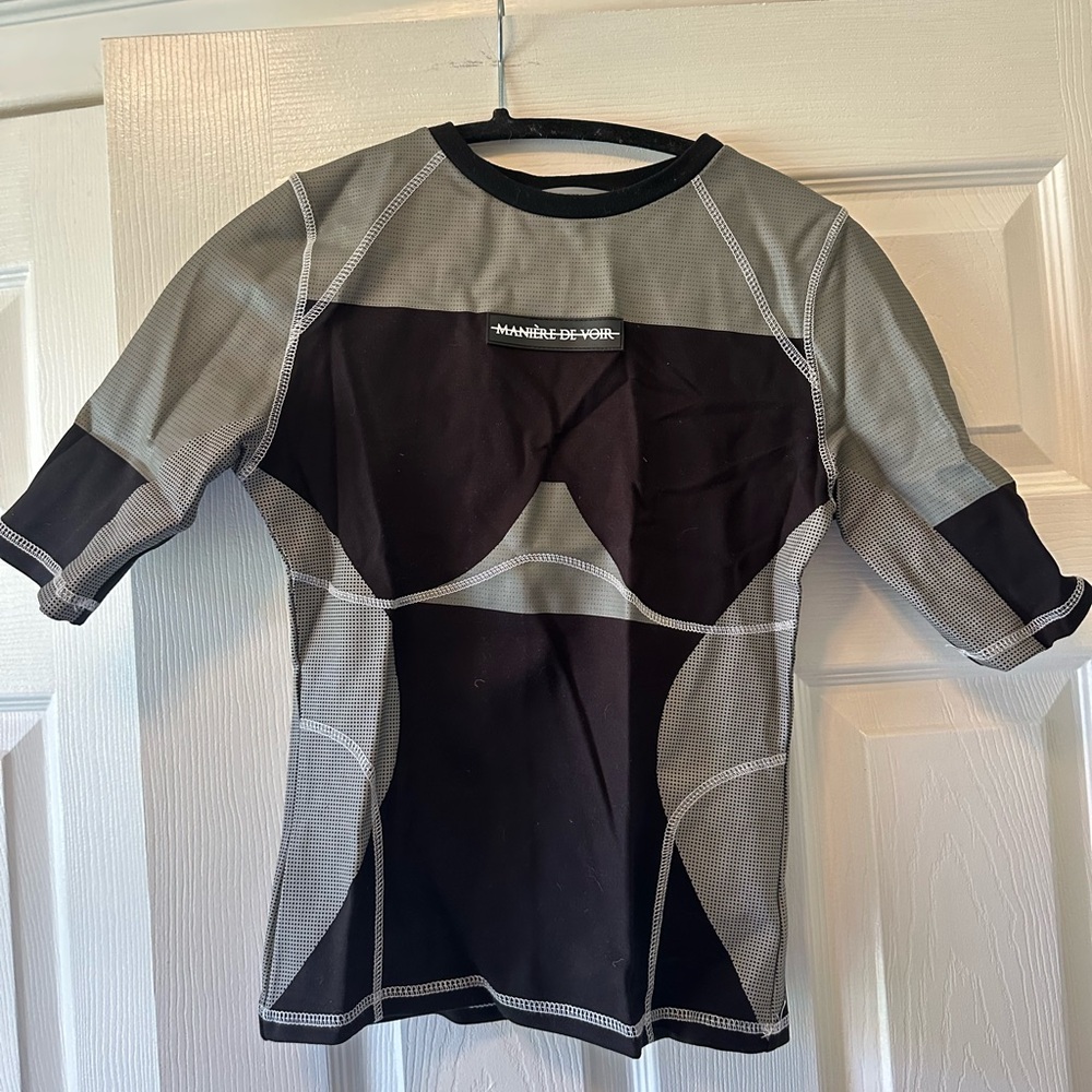 Womans Black and Gray Shirt